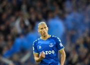 爱游戏娱乐-狼队中场战平，保级形势不容乐观