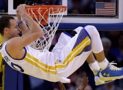 爱游戏下载-绝境中的双城记，凯恩的连续救赎与伊拉克的压哨奇迹