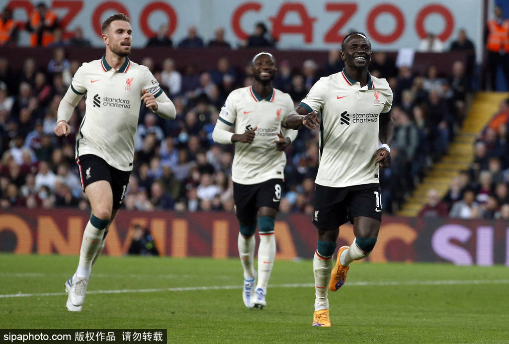 红牛二队鏖战阿斯顿马丁，诺里斯状态火热