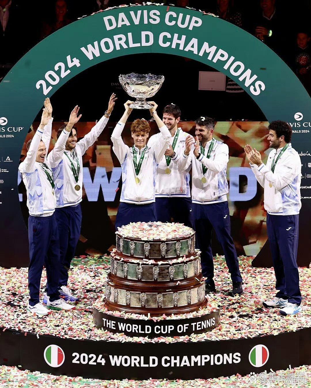 年终总决赛翻盘戴维斯杯，西西帕斯惊艳四座