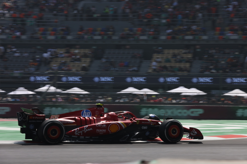 阿斯顿马丁逆转哈斯车队，佩雷兹高光表现