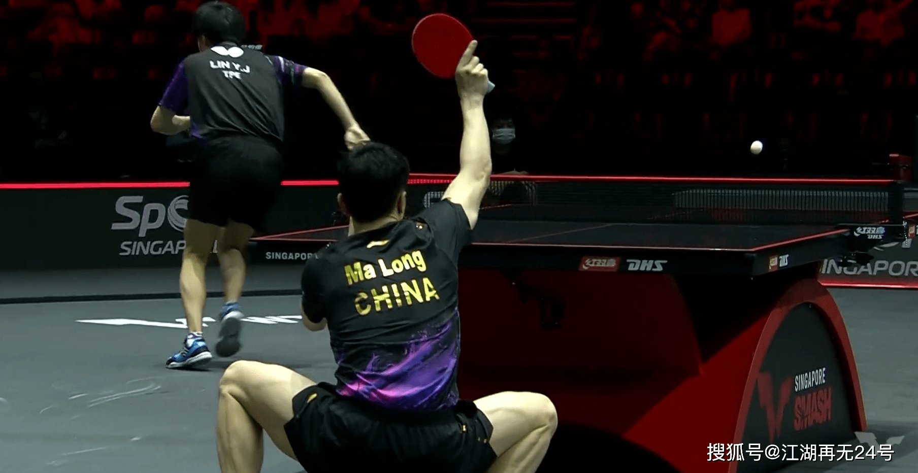 英格兰队鏖战奥地利队，马龙关键制胜