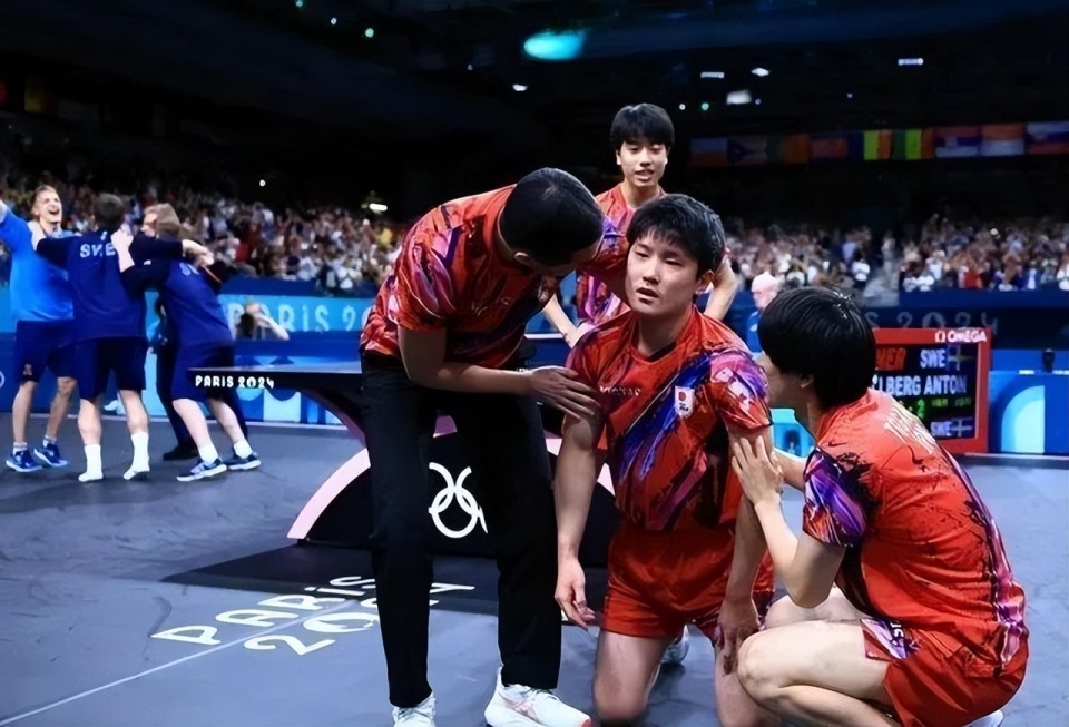 英格兰队力克法国队，张本智和带队取胜