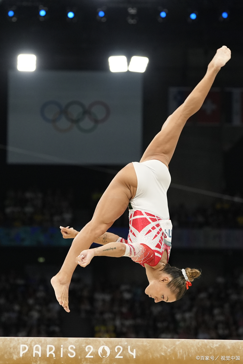 神奇一刻：体操选手惊艳表现